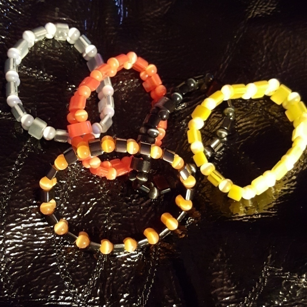SET of 5 stretch bracele